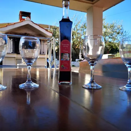 With Parking Space - 18045 Trogir